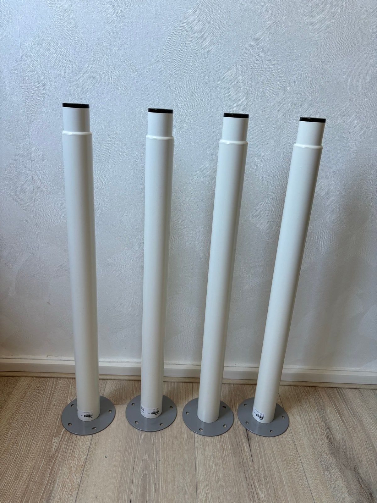 4 witte verstelbaar poten, metaal, Huis en Inrichting, Tafelonderdelen, Ophalen, Tafelpoot, Minder dan 50 cm, 50 tot 100 cm