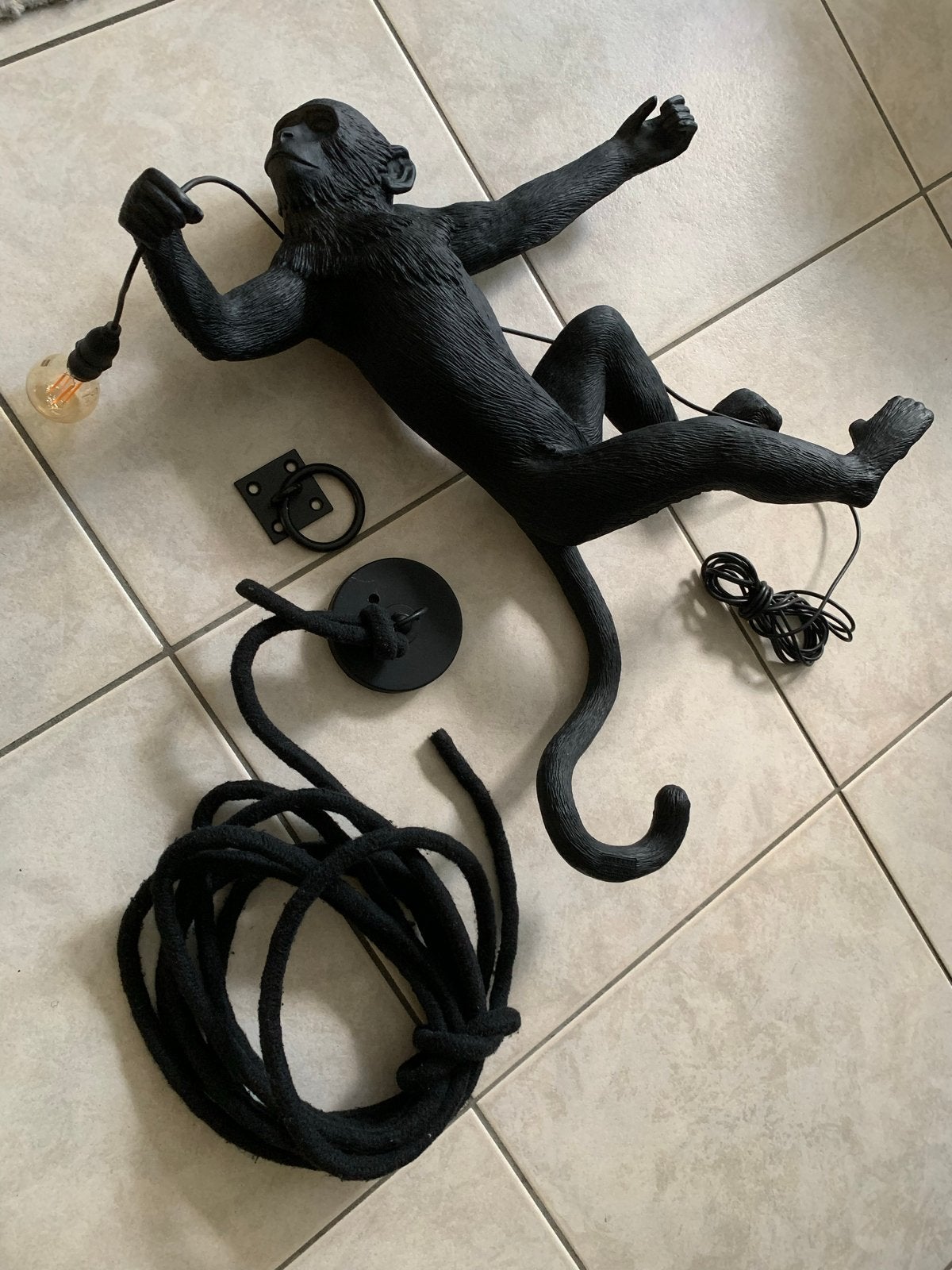 Seletti Monkey Swing Hanglamp Zwart - aap lamp izgst, Huis en Inrichting, Ophalen, Kunststof, Jungle modern, E14 (klein)