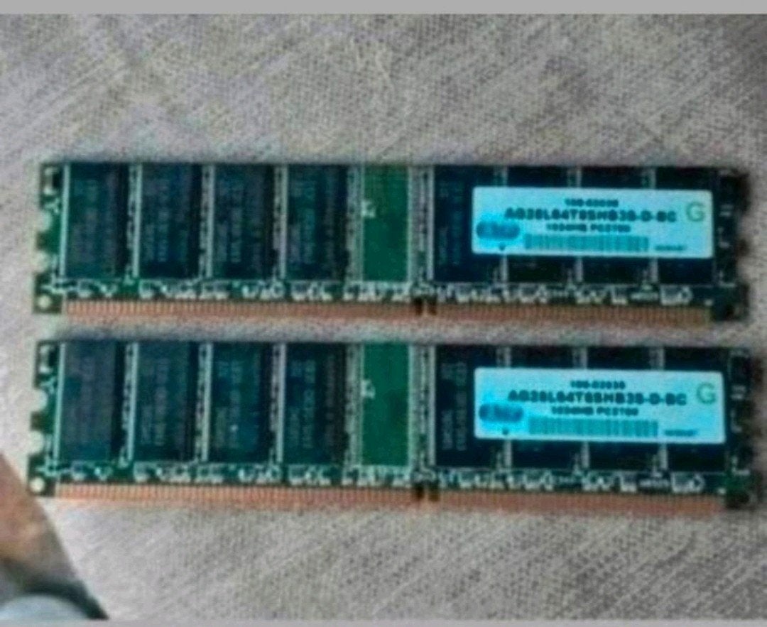 Twee nieuwe modules DDR2 RAM geheugen, elk 1GB. Ideaal voor, Computers en Software, RAM geheugen, Ophalen of Verzenden, Nieuw