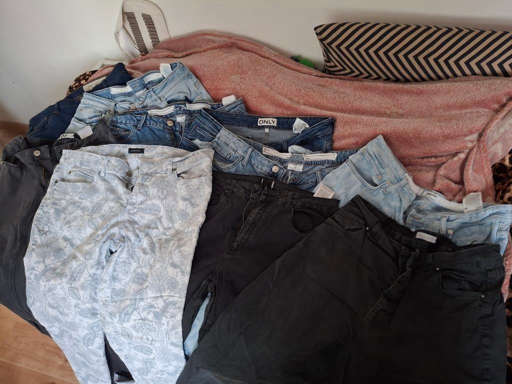 11 Spijkerbroeken Dames Maat 40/42, Kleding | Dames, Spijkerbroeken en Jeans, Ophalen, Overige kleuren, W33 - W36 (confectie 42/44)