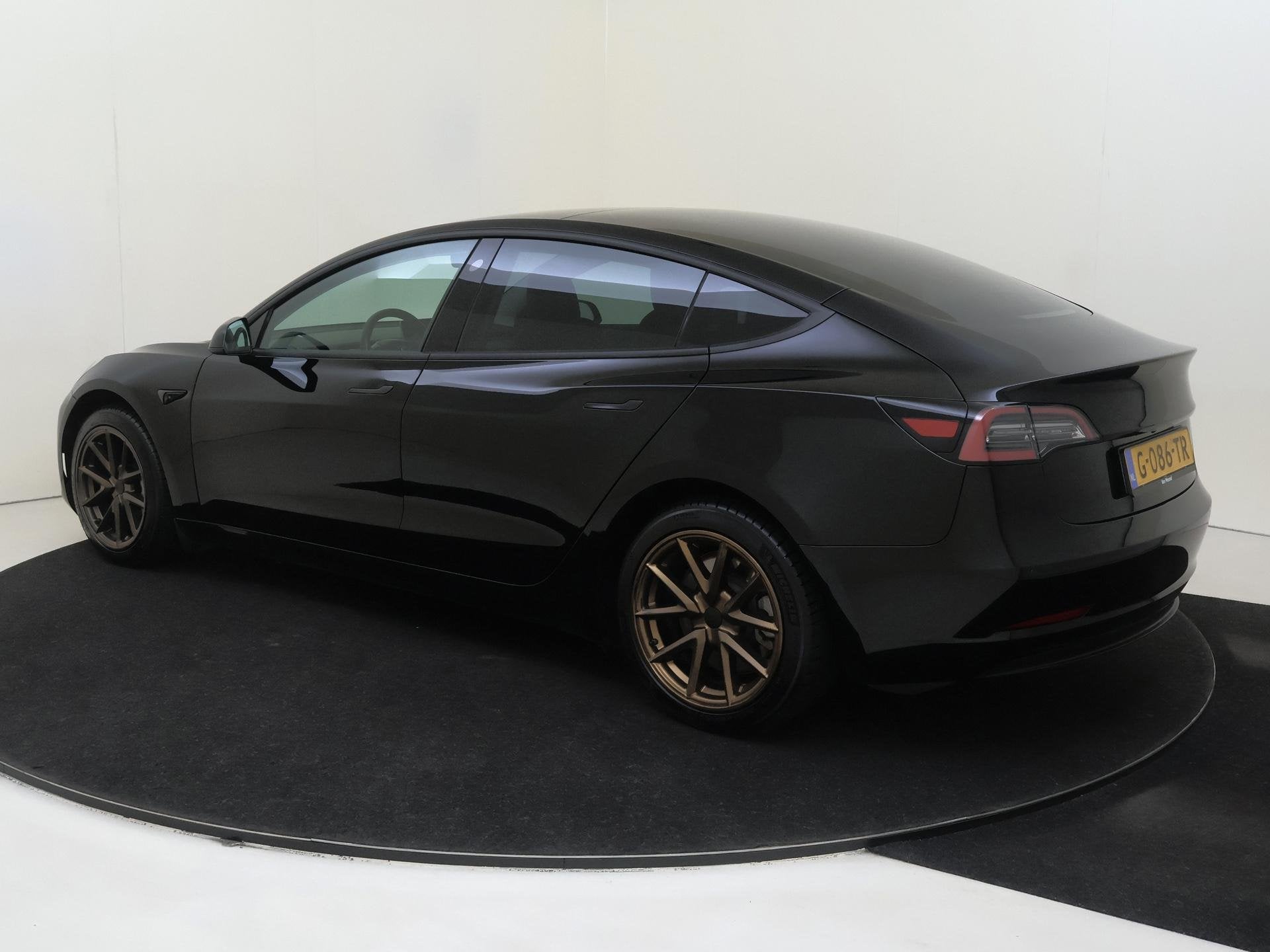 Tesla Model 3 Standard RWD Plus 60 kWh | Carplay/ Android au, Auto's, Automaat, 238 pk, Gebruikt, Zwart