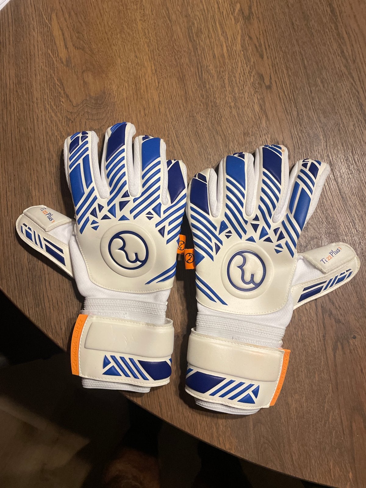 Voetbal keepershandschoenen - Zo goed als nieuw, Ophalen of Verzenden, Zo goed als nieuw, Handschoenen
