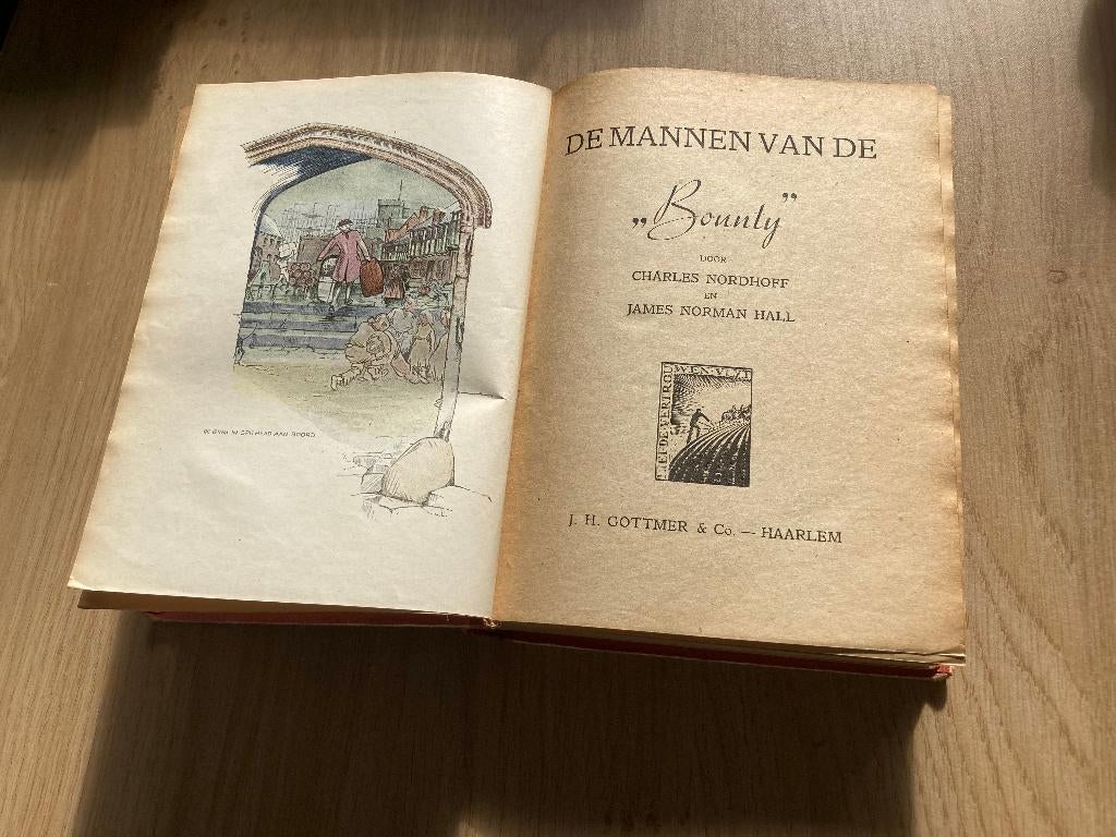 Boek C. Nordhoff en J.N. Hall, Ophalen of Verzenden, Gelezen