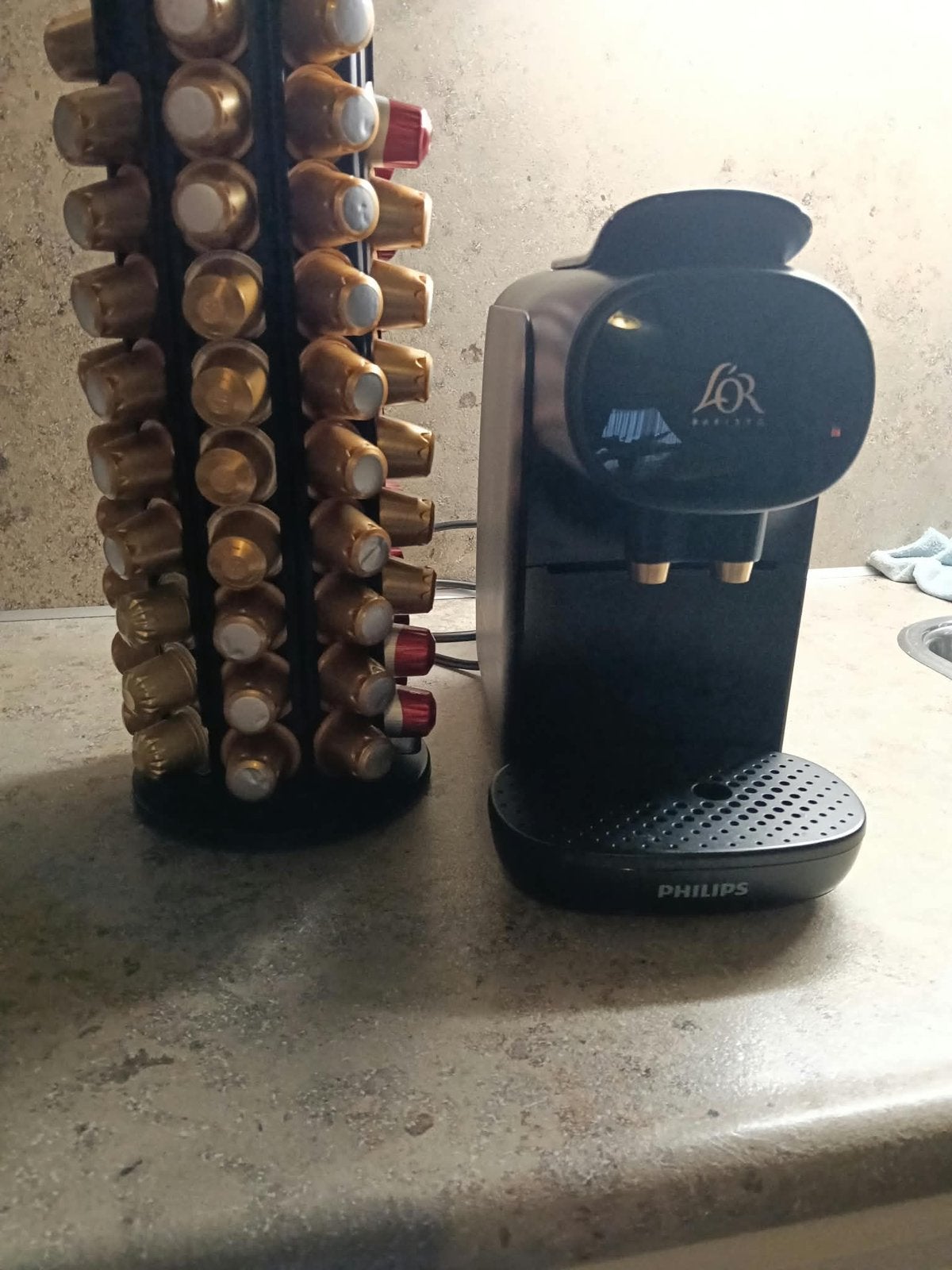 Foto 3 van Philips L'OR Barista Koffiemachine met capsulehouder