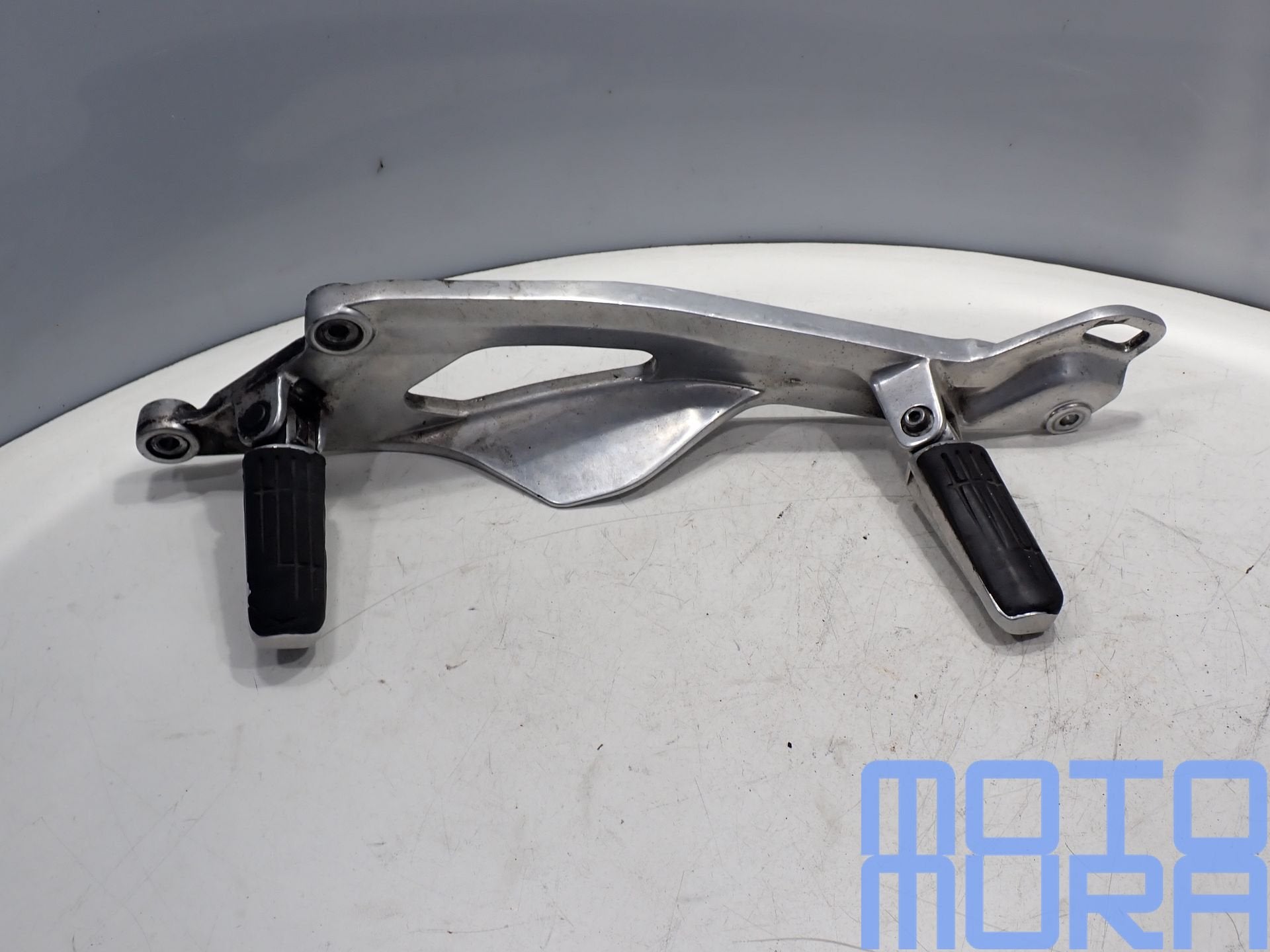 Yamaha TDM 900 2002 - 2011 voetsteun links linker schetsplaa, Motoren, Gebruikt, -, -, Ophalen of Verzenden