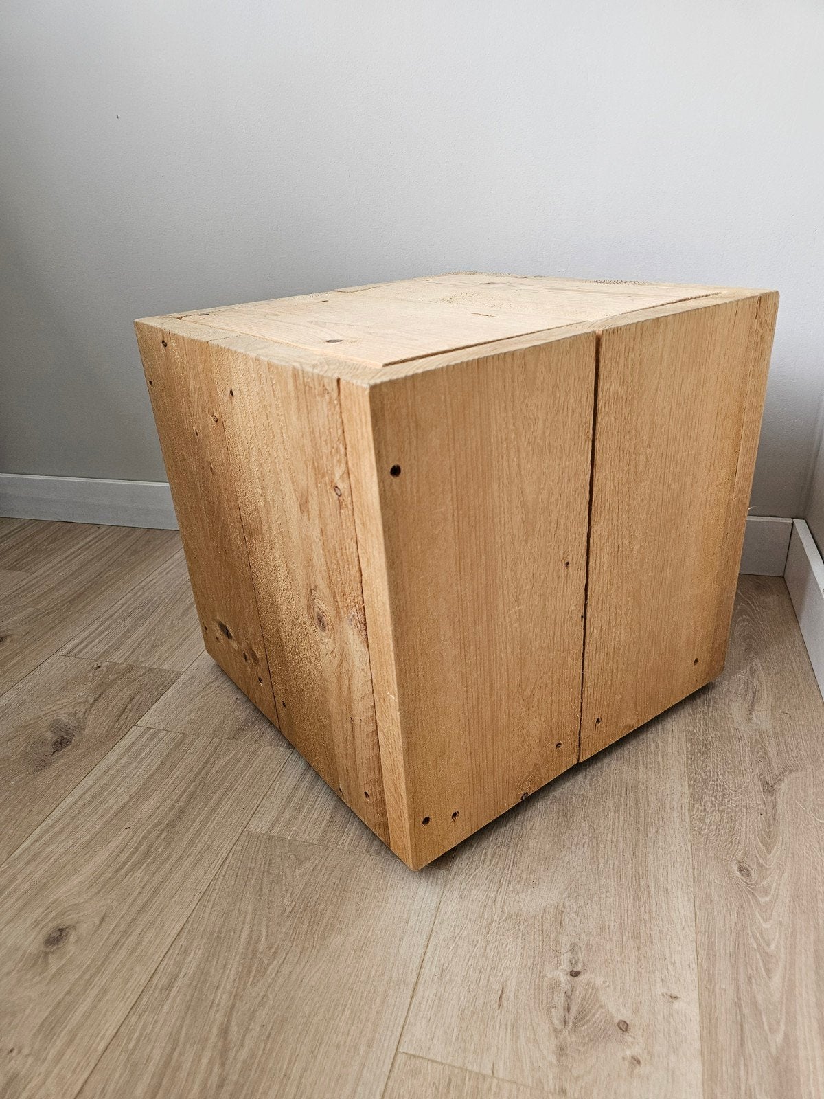2 Steigerhouten Kruk/Tafeltje op Wielen met Opbergruimte, Huis en Inrichting, Ophalen, Gebruikt, Hout