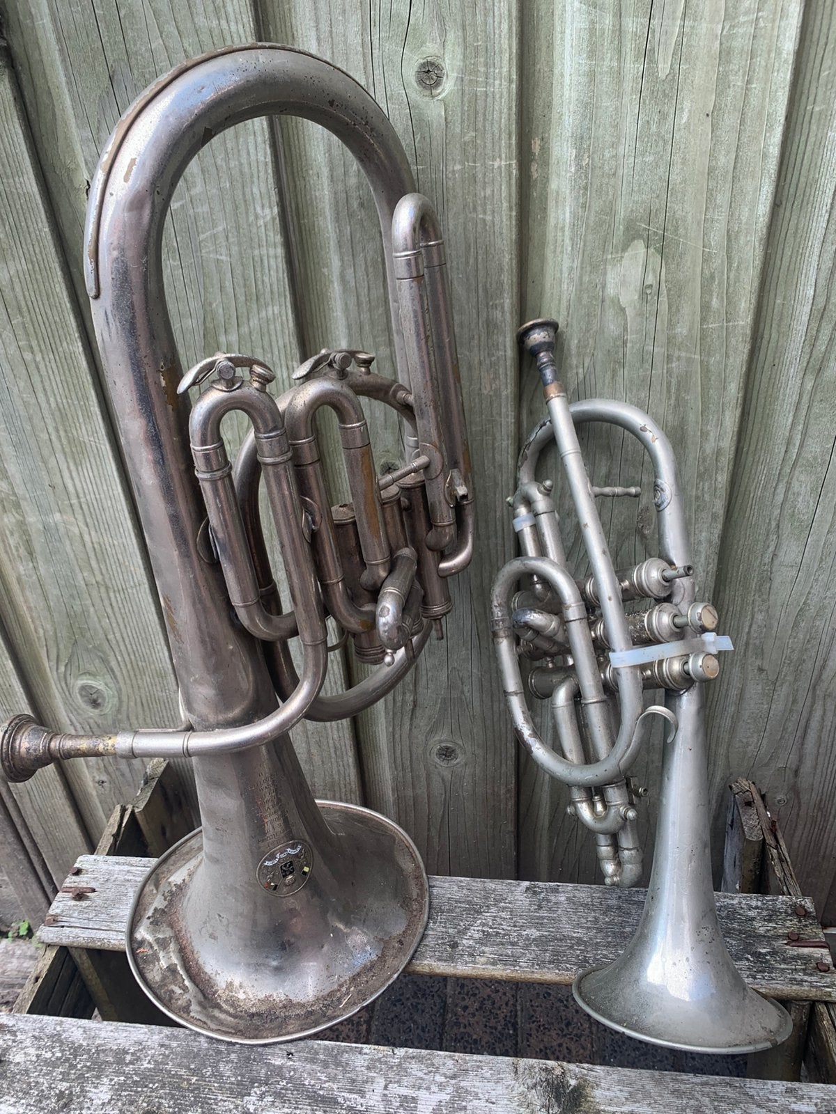 2 oude blaashoorns voor reparatie of decoratie, Verzenden, Gebruikt, Overige typen