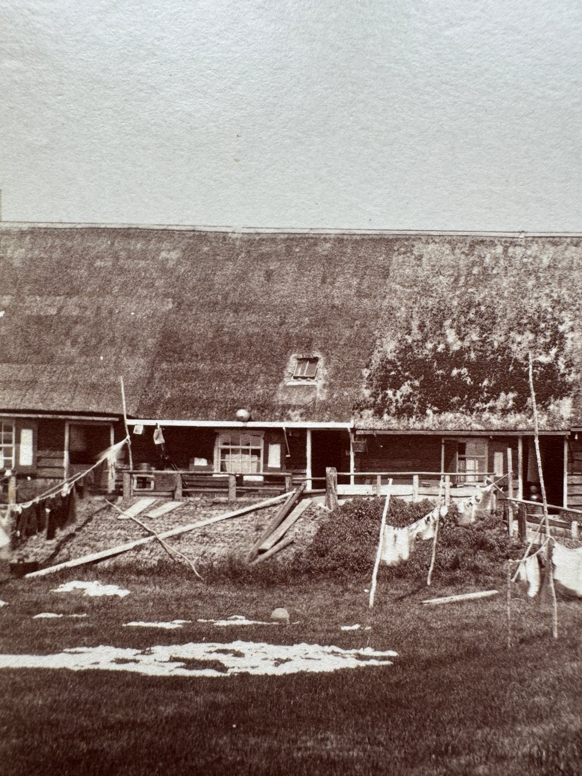 Foto Marken met jongens in klederdracht, albumine, c.1890, Ophalen of Verzenden