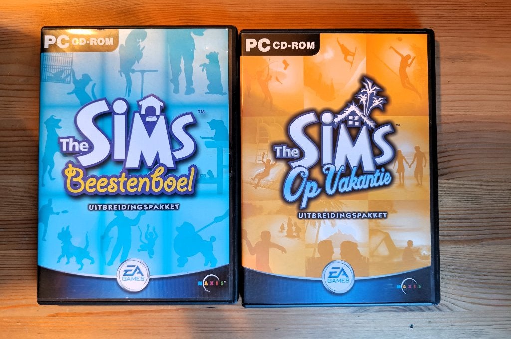The Sims – Beestenboel en Op Vakantie (3 CD-roms), 1 speler, Eén computer, Ophalen of Verzenden, Zo goed als nieuw