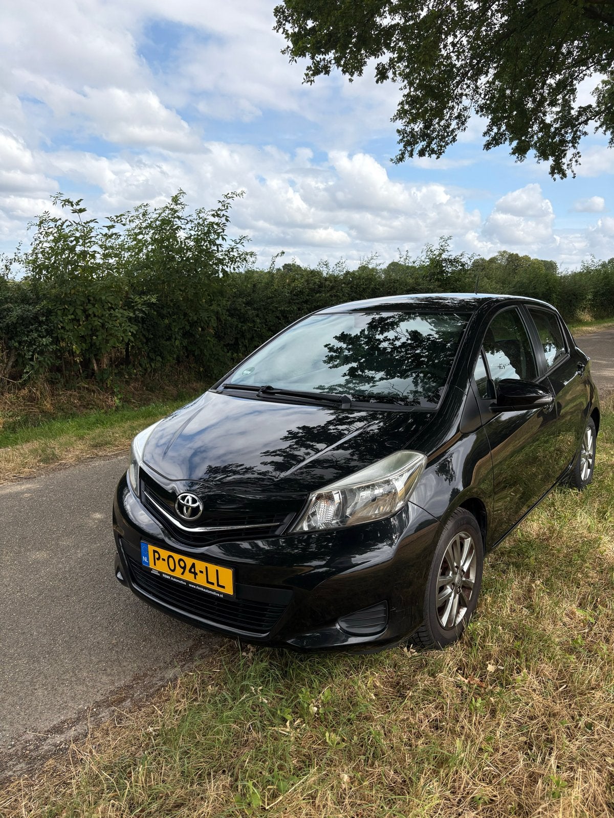 Toyota Yaris 1.0 Vvt-i 5-DRS 2014 Zwart, 40 €/maand, 750 kg, Zwart, Handgeschakeld
