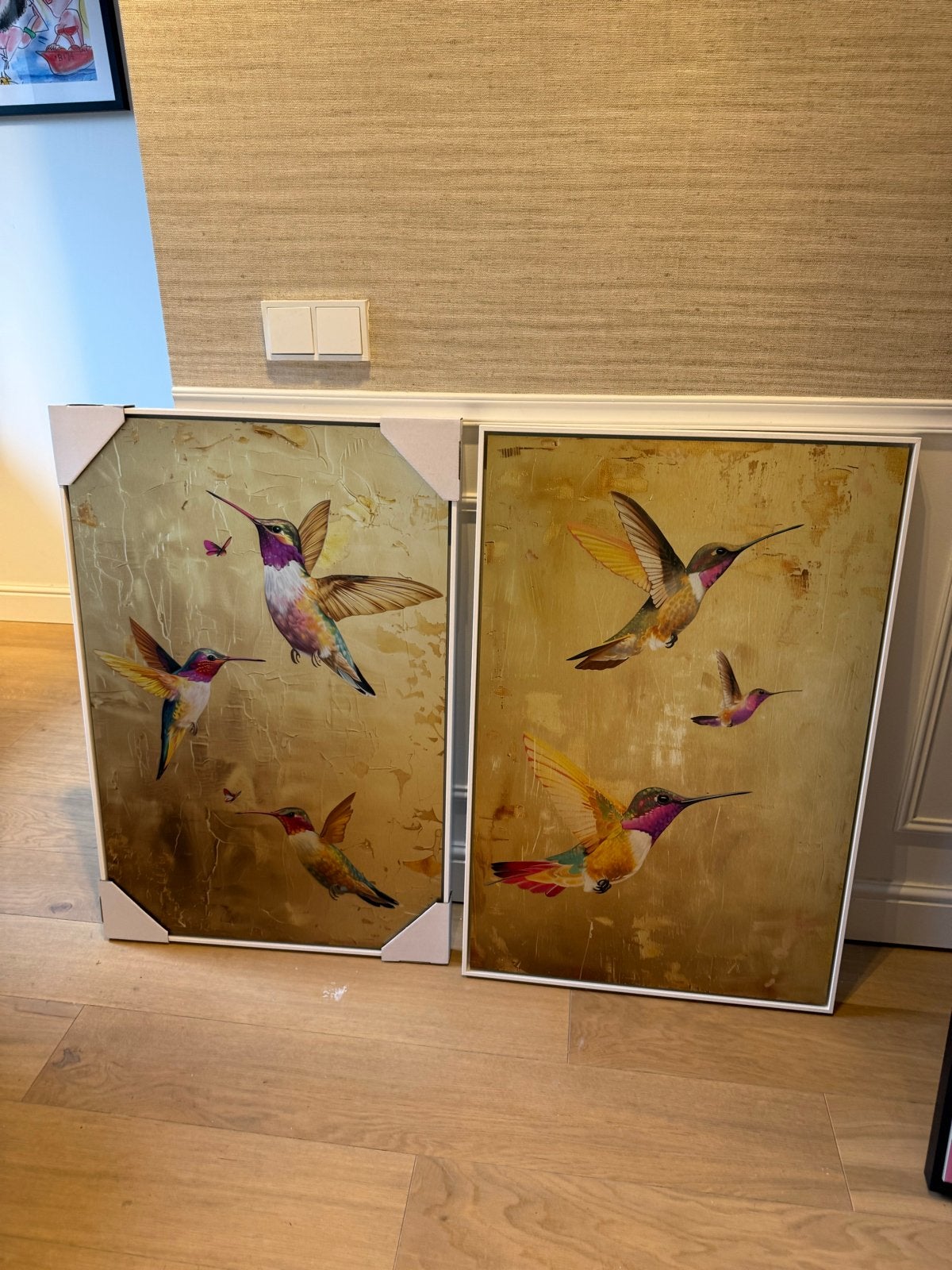 2-luik Kolibries op Dibond met Luxe Witte Baklijst 60x90cm, Ophalen, Nieuw, Print, 75 – 100