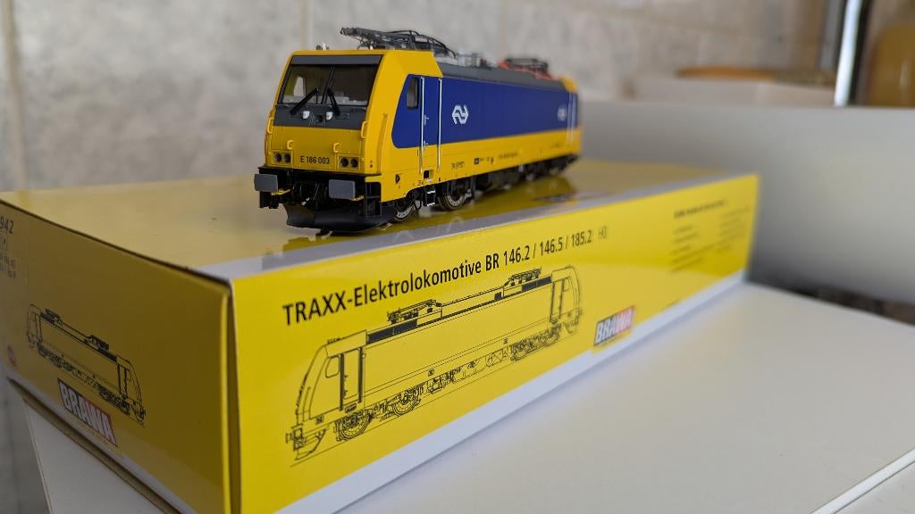 Brawa 43942 Br186 Traxx NS DC OVP, Overige merken, Analoog, Ophalen of Verzenden, Zo goed als nieuw