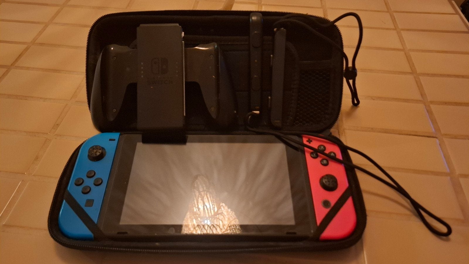Nintendo Switch compleet met 3 spellen en etui, Ophalen of Verzenden, Gebruikt, Met 1 controller, Switch Original