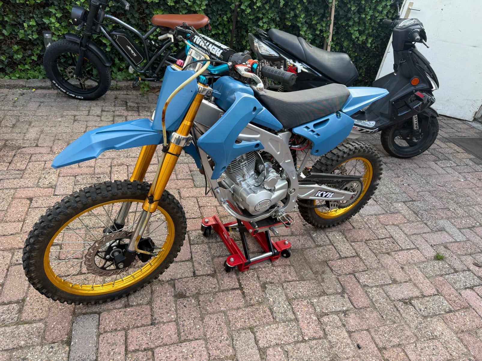 Crossmotor 250cc – groot model – project / onderdelen, Ophalen, Zo goed als nieuw, Overige merken