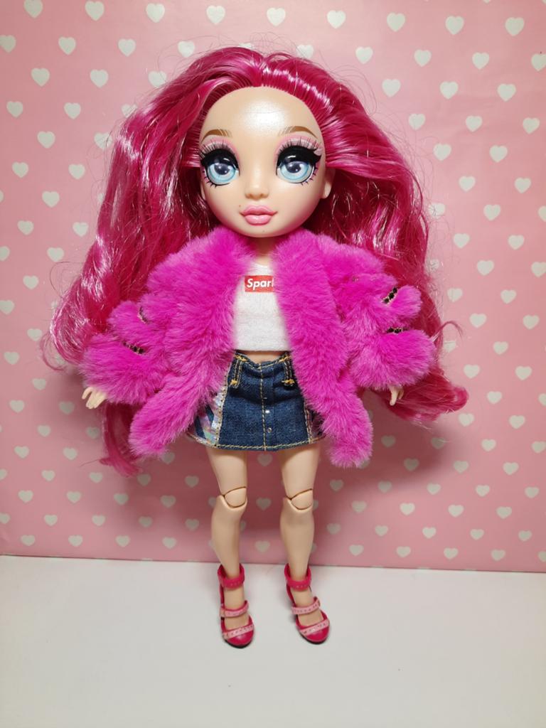 Rainbow High Stella Monroe pop met roze bontjas, Ophalen of Verzenden, Zo goed als nieuw, Overige typen