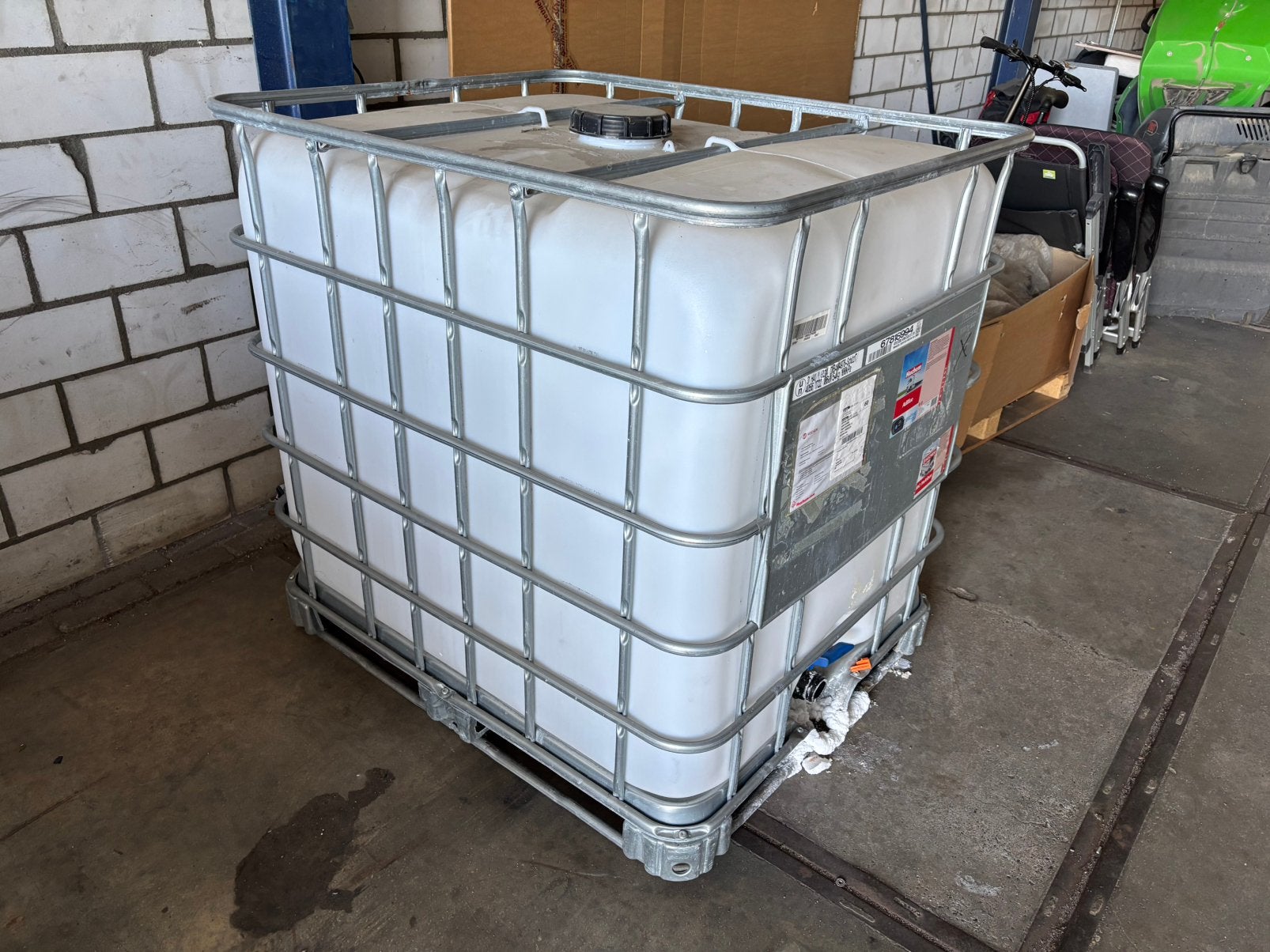 Ibc vat met kraan,, Tuin en Terras, 150 liter of meer, Ophalen of Verzenden, Zo goed als nieuw
