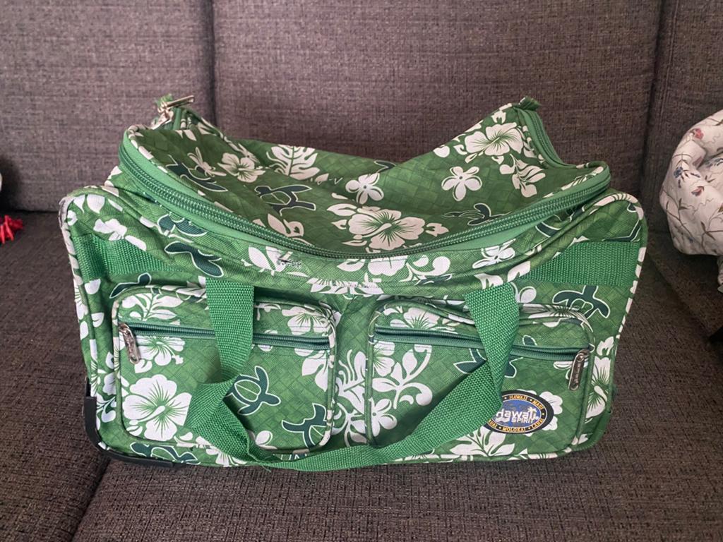 Groene reistas met Hawaï print en wieltjes, Sieraden, Tassen en Uiterlijk, Tassen | Reistassen en Weekendtassen, 40 tot 60 cm