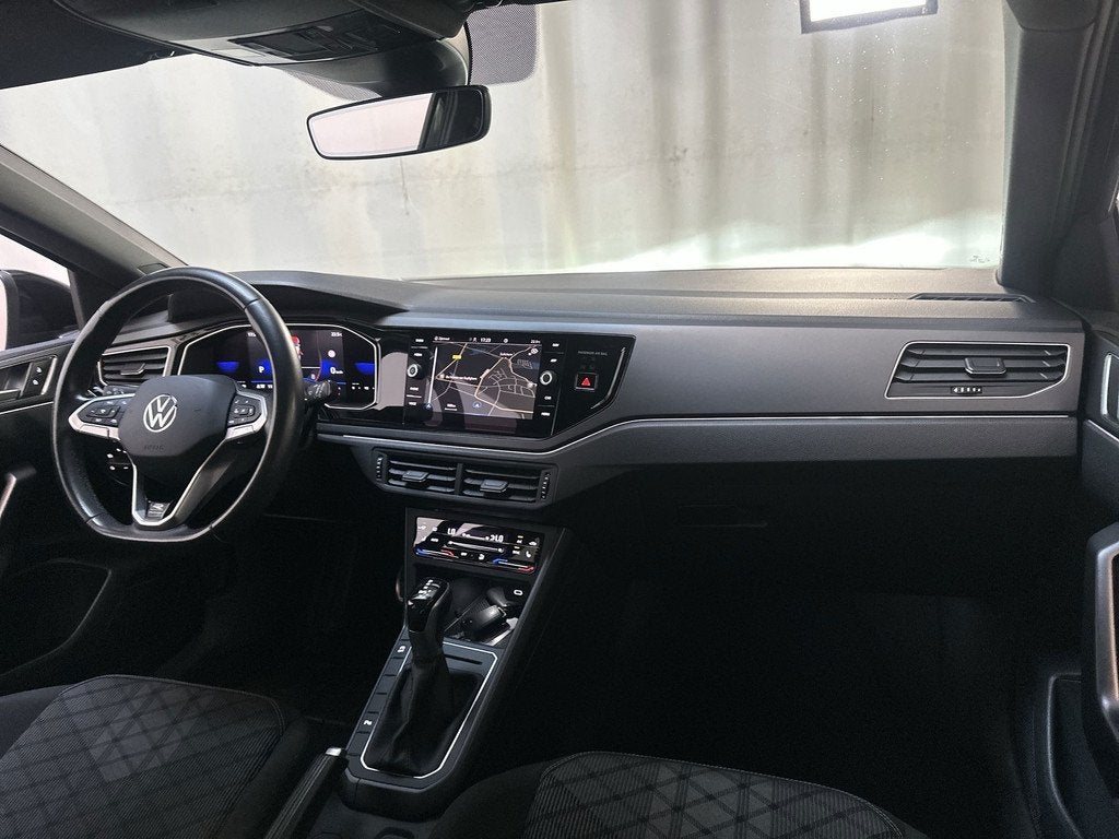 Volkswagen Taigo 1.0 TSI DSG R-Line Camera Stoelverwarming A, Auto's, Volkswagen, 1160 kg, Gebruikt, Met garantie (alle), Alcantara