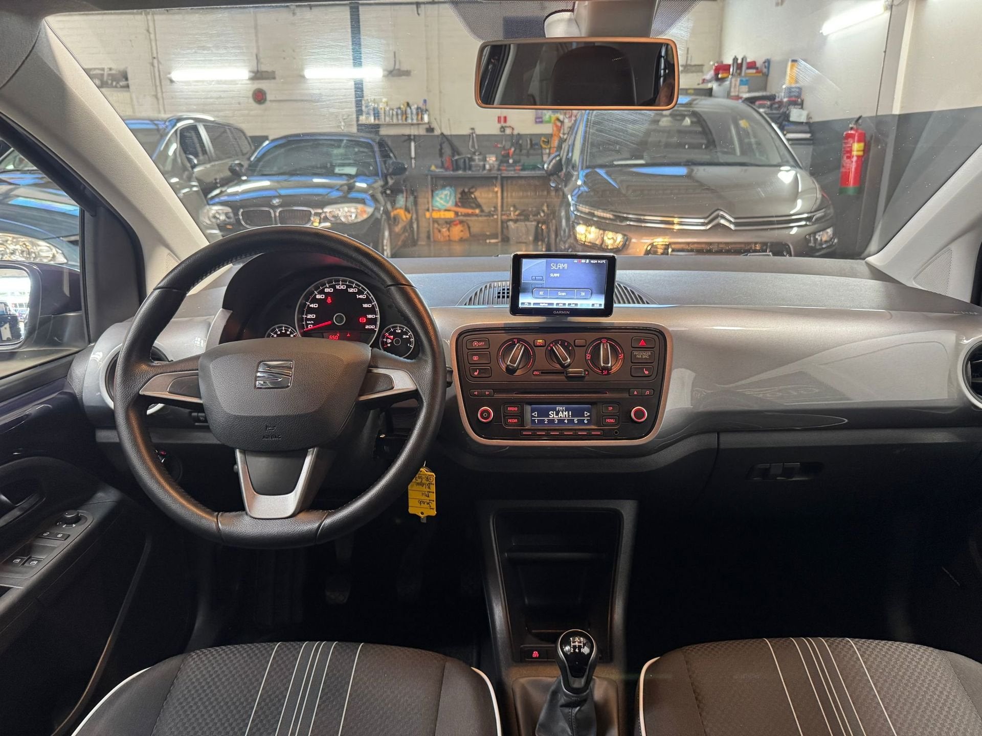 Seat Mii 1.0 Sport Connect AIRCO|NAVI|EL.RAMEN|NAP|APK, Auto's, Voorwielaandrijving, Dealer onderhouden, Stof, Gebruikt