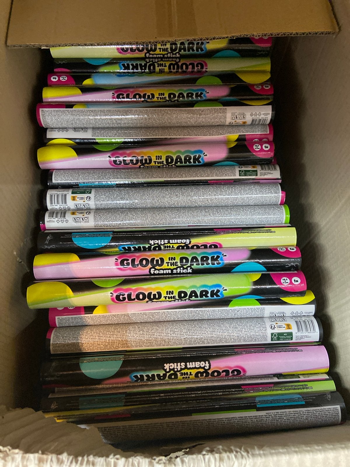 Grote hoeveelheid Glow in the Dark Foam Sticks - Feestartike, Hobby en Vrije tijd, Feestartikelen, ., Nieuw, Ophalen of Verzenden