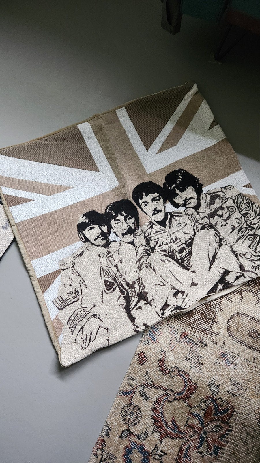 kussenhoezen beatles, Ophalen of Verzenden, Nieuw, Minder dan 50 cm, Schilderij