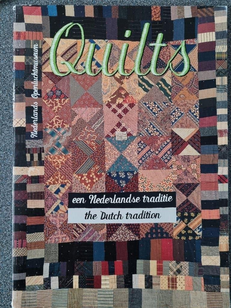 Quilts een Nederlandse traditie, Ophalen of Verzenden, Zo goed als nieuw, Borduren en Naaien