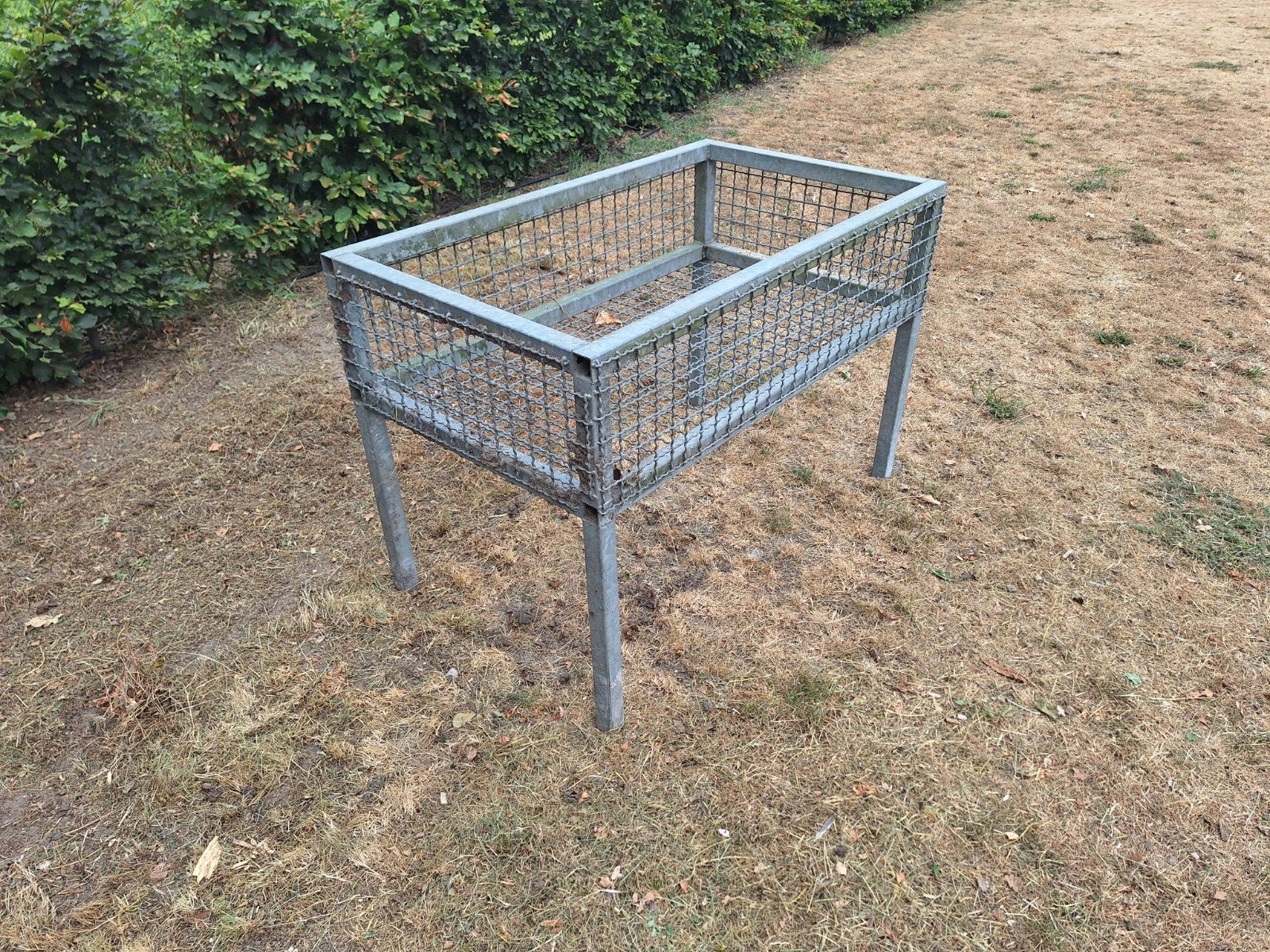 Voerbak/ rooster zware uitvoering in gegalvaniseerd ijzer, Ophalen of Verzenden