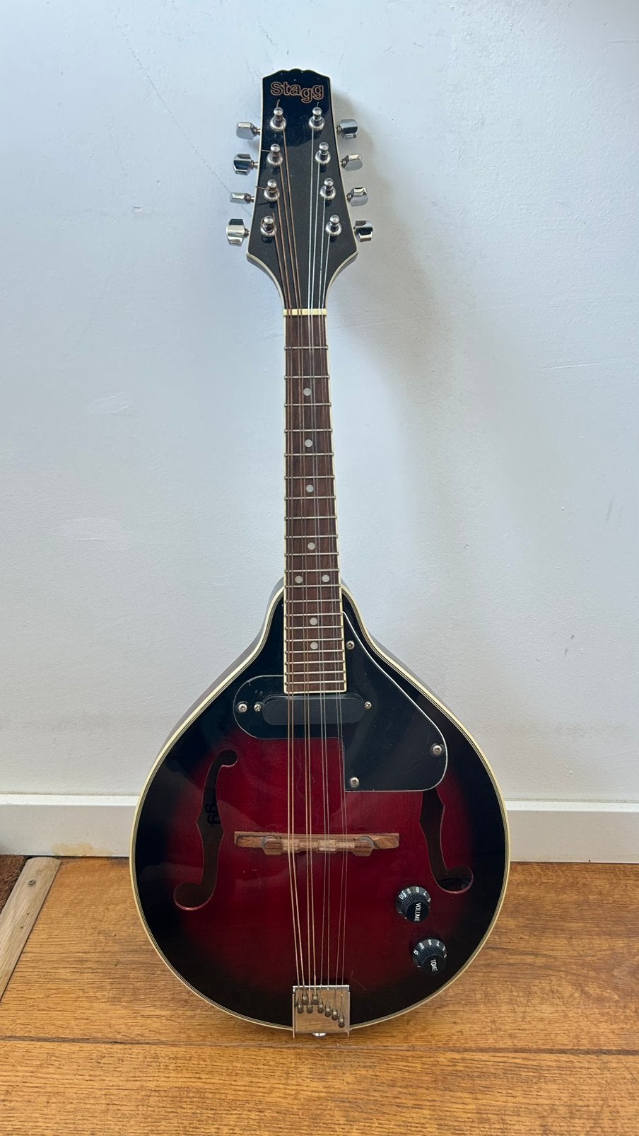 Stagg M50E elektrische mandoline, Muziek en Instrumenten, Snaarinstrumenten | Mandolines, Ophalen of Verzenden, Zo goed als nieuw