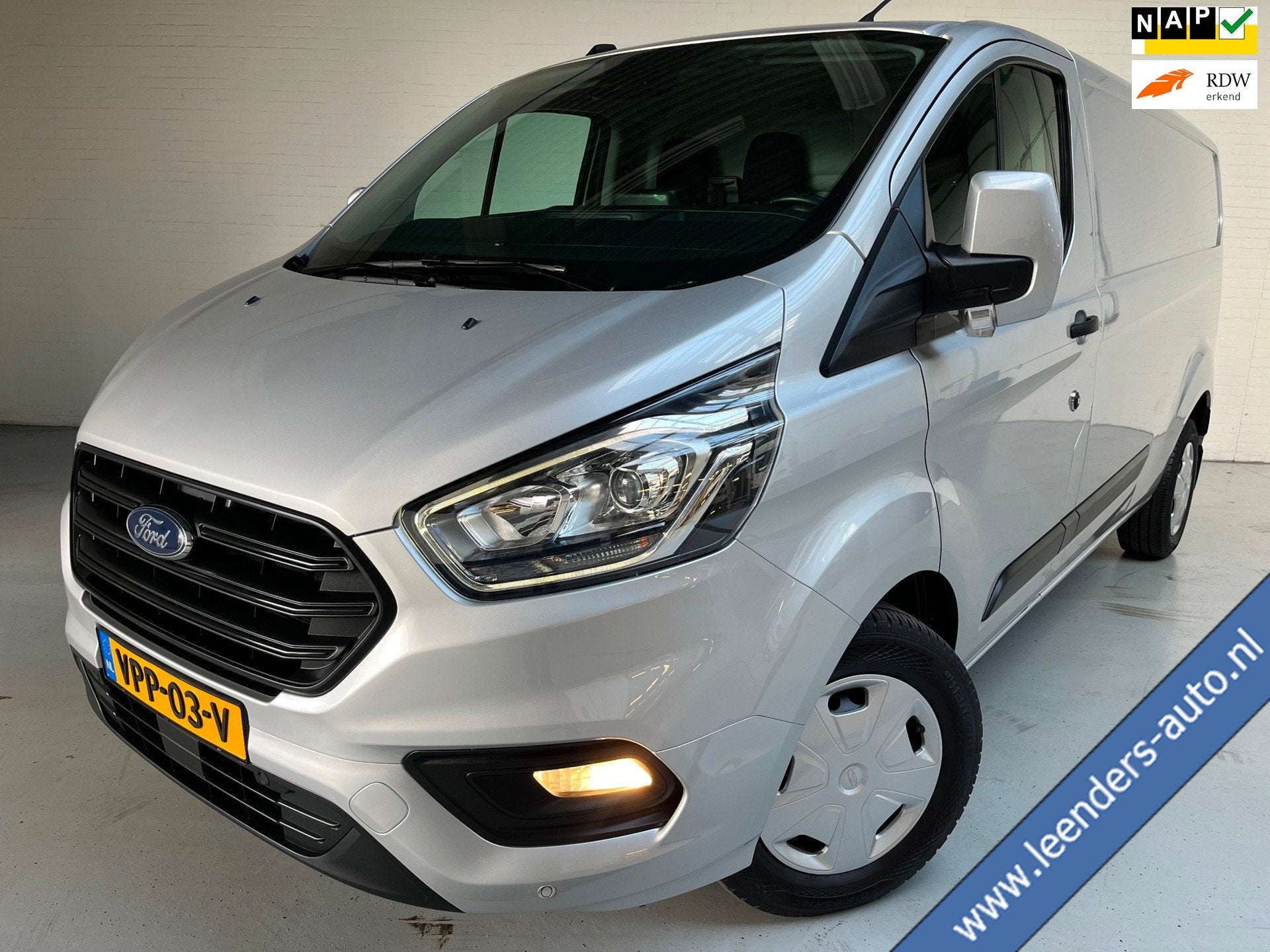 Ford Transit Custom Automaat 300 2.0 TDCI 130pk L2H1 Limited, Auto's, Stof, 4 cilinders, Met garantie (alle), Bedrijf
