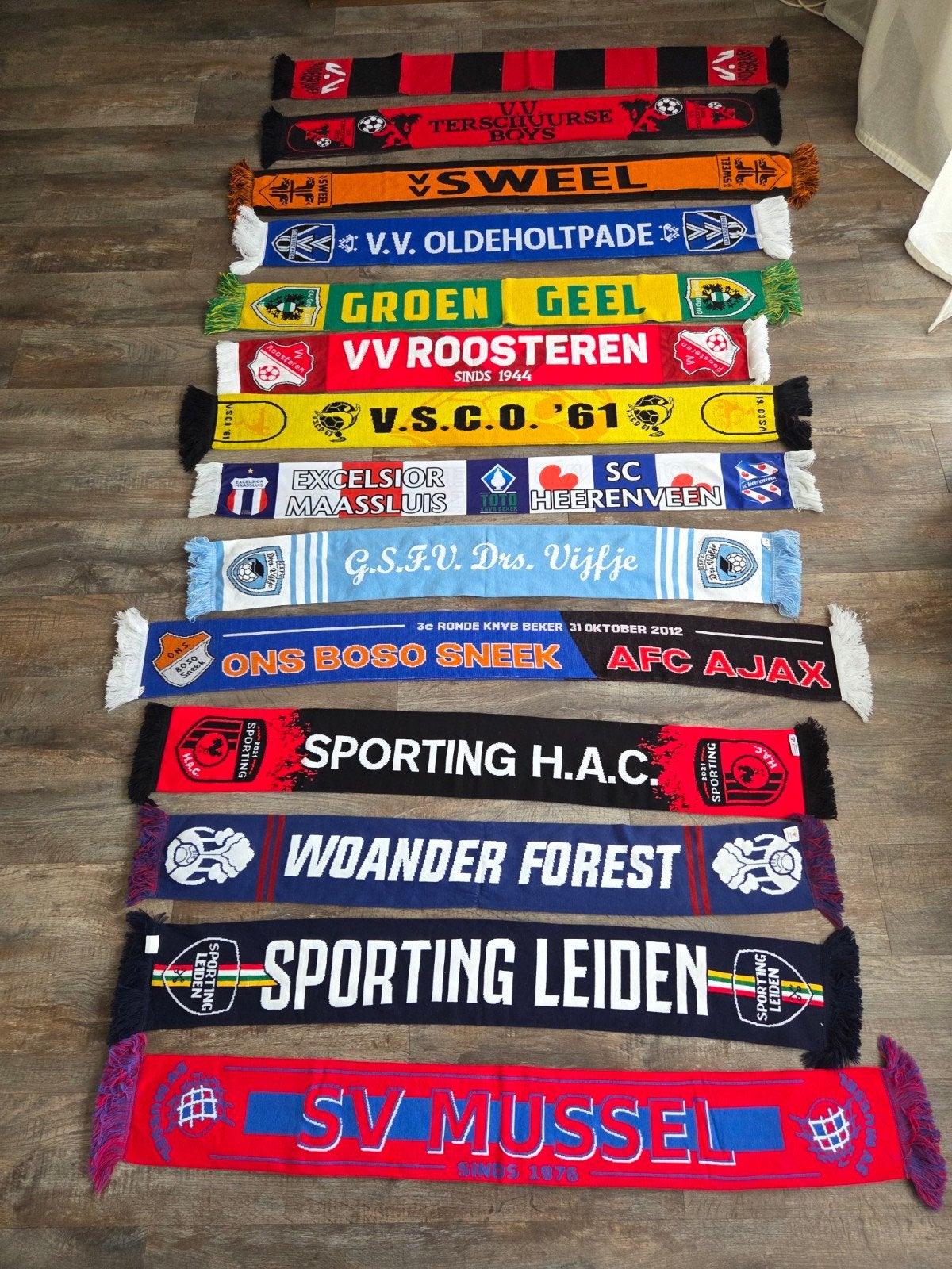 Voetbalsjaals amateurclubs (4), Verzamelen, Sportartikelen en Voetbal, Ophalen of Verzenden