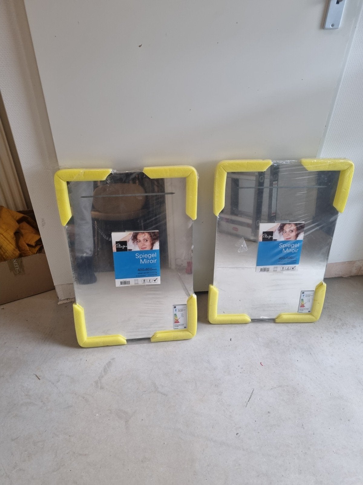 2 Badkamerspiegels met verlichting Plieger 40x60cm Nieuw, Ophalen of Verzenden, Nieuw