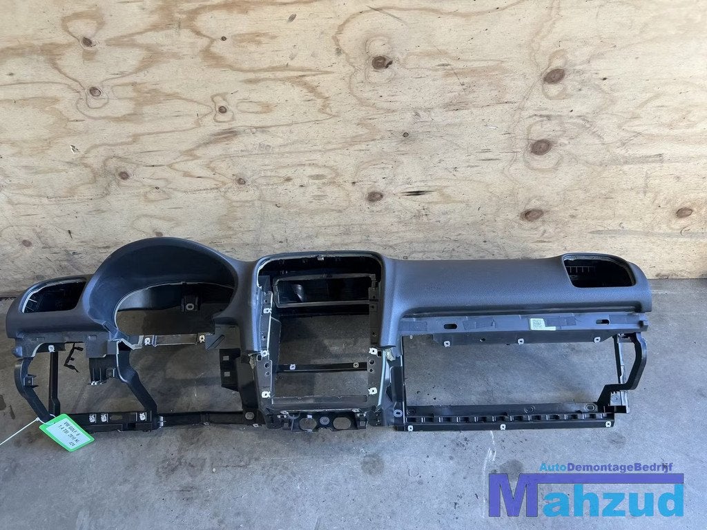 VW GOLF 6 Dashboard 2009-2013, Gebruikt, Volkswagen, Volkswagen AG, Berliner Ring 2
38440  Wolfsburg, DE
