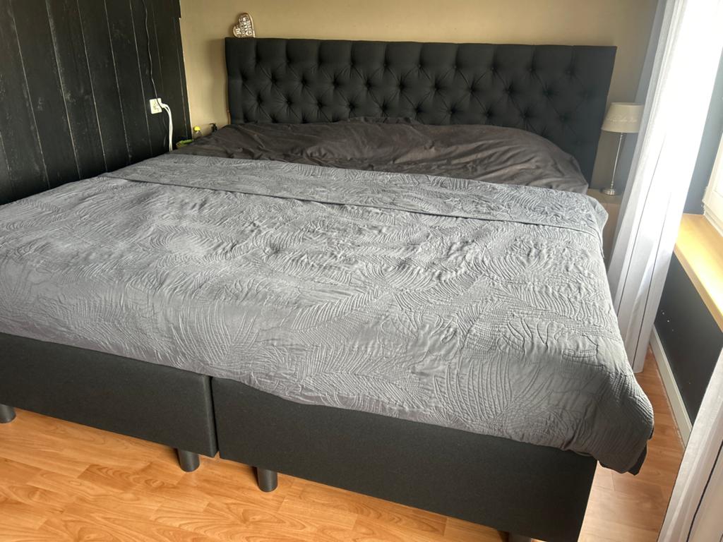 Zo goed als nieuwe boxspring B220 x L220 x H66, Ophalen, Zwart, Tweepersoons, Zo goed als nieuw