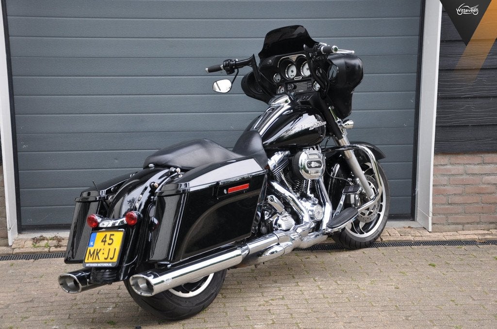 Harley Davidson FLHX Street Glide 103, 1690 cc, Bedrijf, Toermotor, Meer dan 35 kW