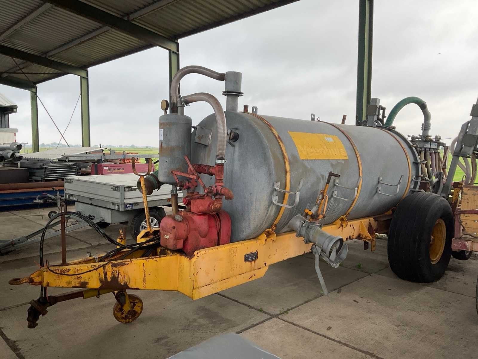 1977 Veenhuis 4200 Mesttank met zodebemester, Overige, Gewasbescherming en Bemesting