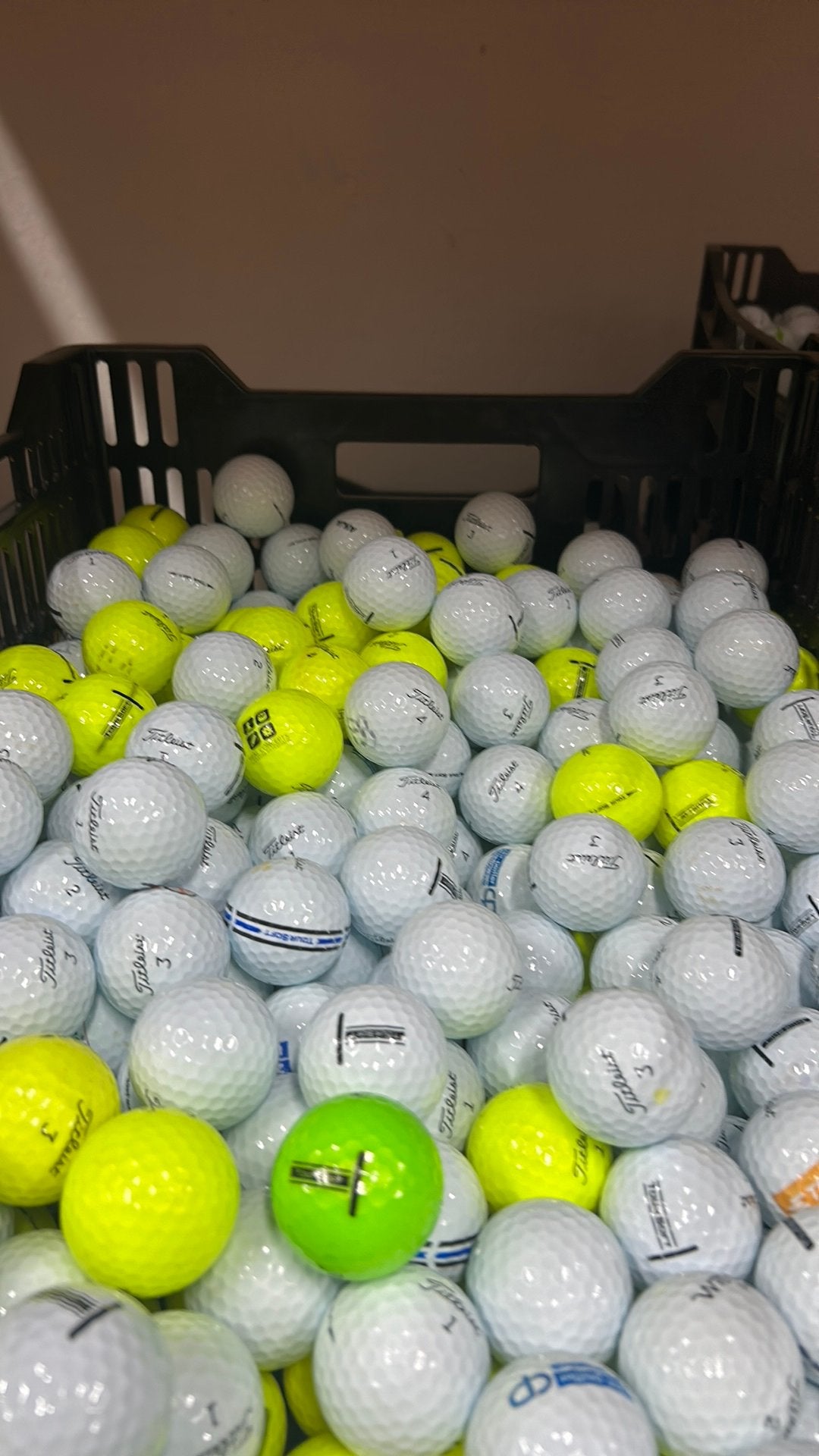 50 Stuks Titleist Tour Soft Golfballen AAAA, Ophalen of Verzenden, Zo goed als nieuw, Bal(len)