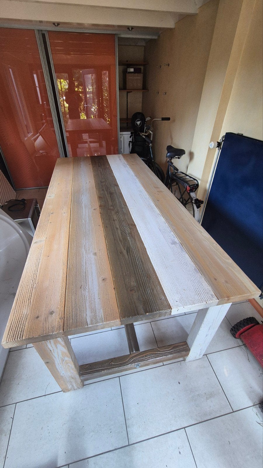 Robuuste houten eettafel - 220x100 cm - Wit accent, Gebruikt, 200 cm of meer, Vijf personen of meer, Rechthoekig