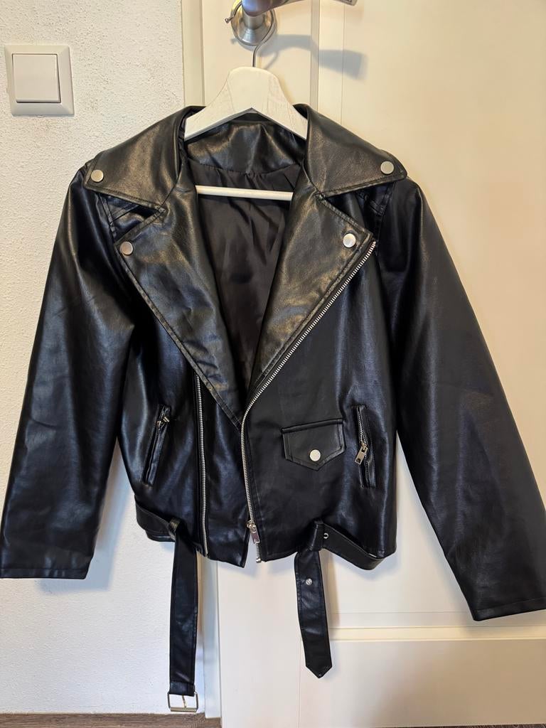 Zwart leren bikerjack met riem, Ophalen of Verzenden, Nieuw, Maat 38/40 (M), Zwart