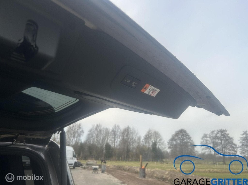 Toyota Land Cruiser 2.8 D-4D Blind Van Navigator, Auto's, Automaat, Automatische klimaatregeling, Gebruikt, Euro 6