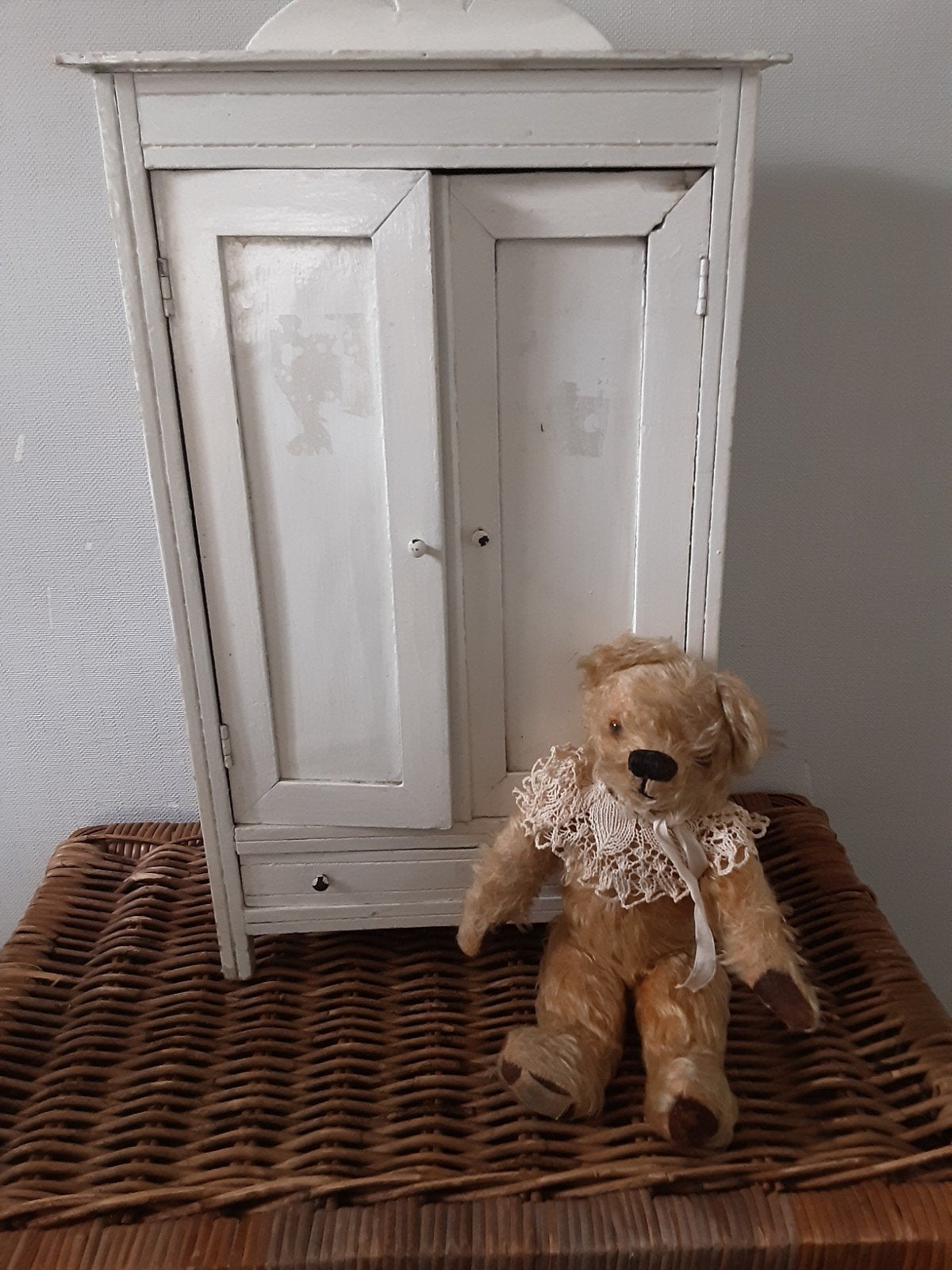 Brocante kastje voor bij poppen of beren, Antiek en Kunst, Ophalen