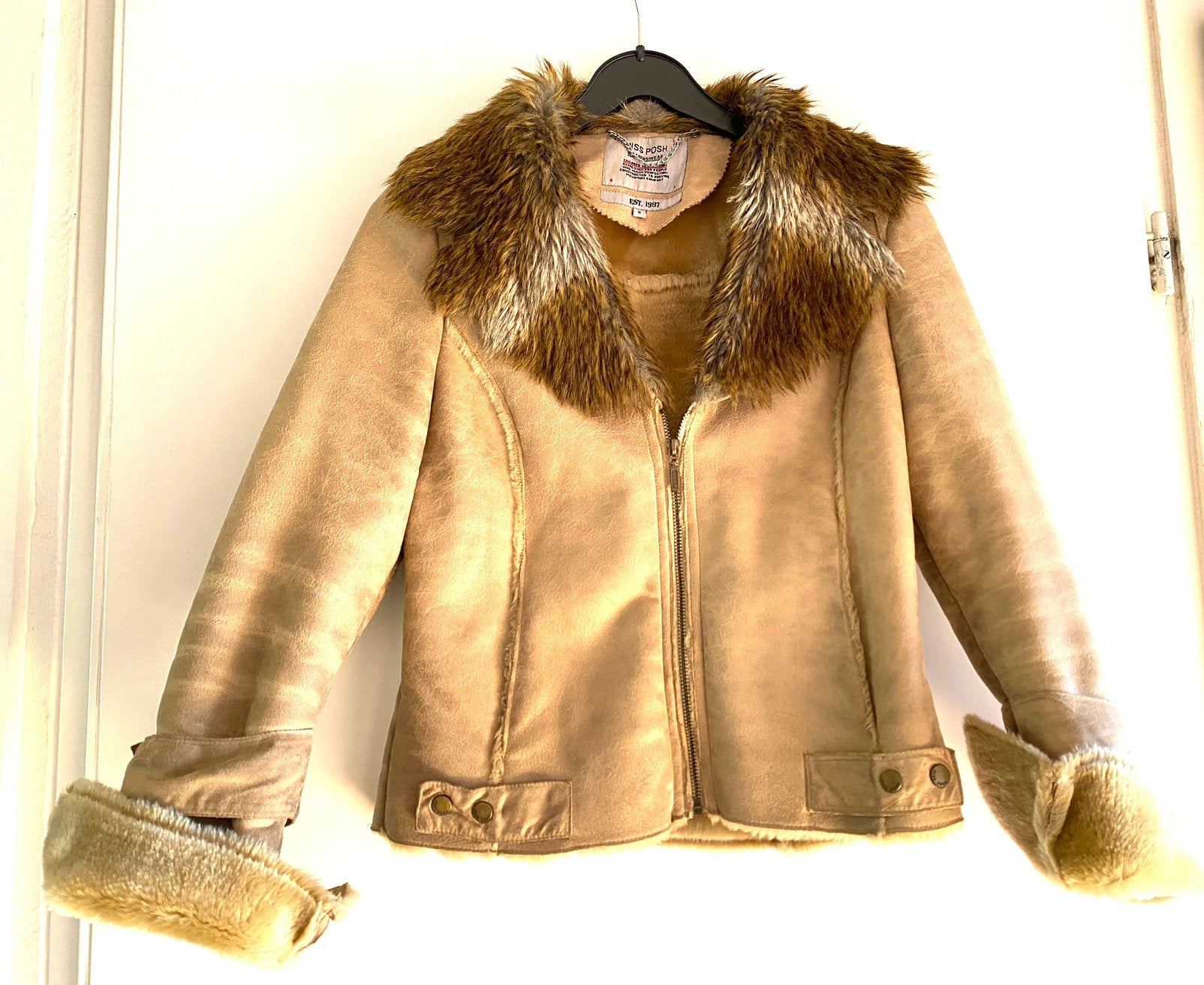 Sportive zachte faux fur jas, beige, maat s, Ophalen of Verzenden, Zo goed als nieuw, Beige