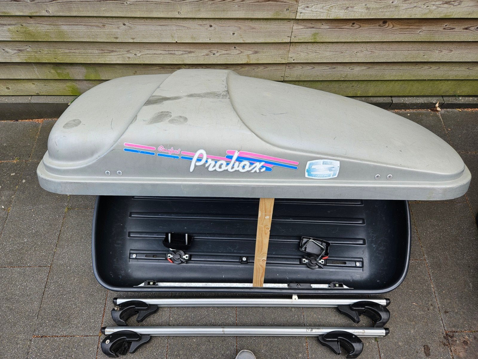 Dakkoffer Probox met dakdragers (gasveer defect), Auto diversen, Dakkoffers, Ophalen
