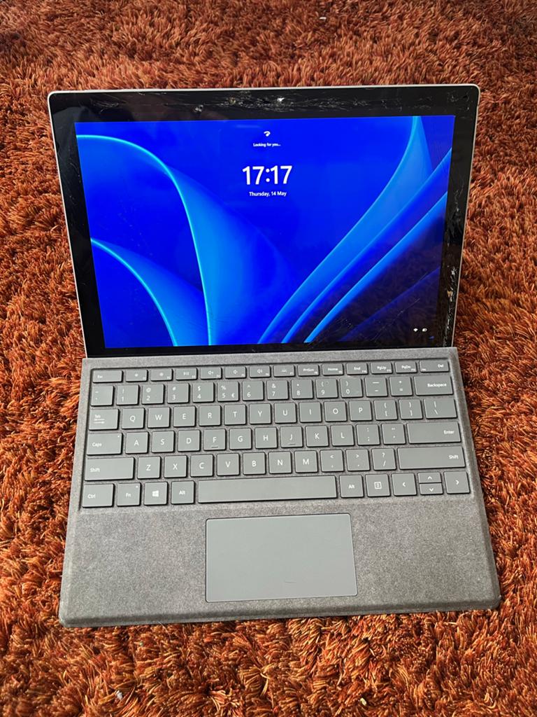 Microsoft Surface Pro 7 (compleet) met gebarsten scherm (v, Gebruikt, 12 inch, Ophalen of Verzenden, 128 GB
