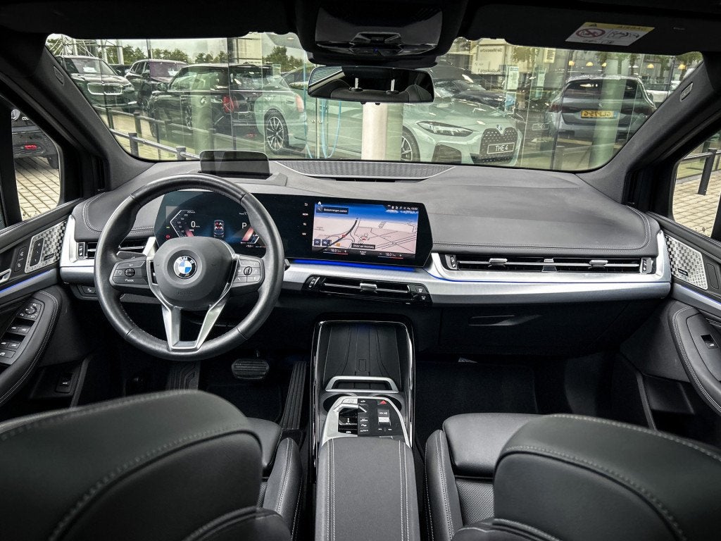 BMW 2 Serie Active Tourer 218i Automaat / Trekhaak / Panoram, Stoelverwarming, 136 pk, Gebruikt, Met garantie (alle)