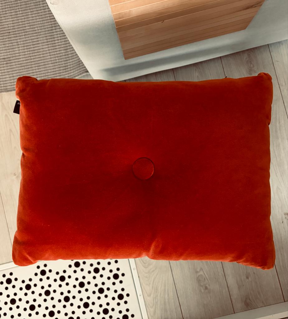 Hay Dot Soft kussen steenrood/terra velour 45x60x15 cm, Ophalen of Verzenden, Zo goed als nieuw, Rood, Rechthoekig