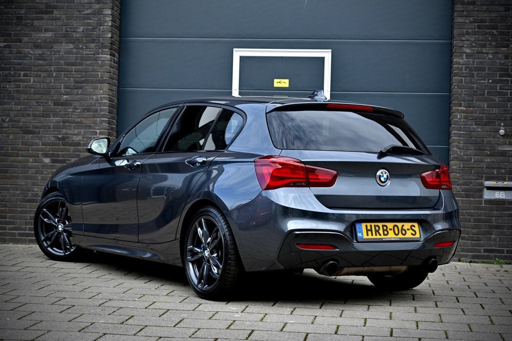 BMW 1-serie M140i xDrive 480PK | Mineral Grau | Akrapovic |, Gebruikt, Alcantara, 14 km/l, Bedrijf