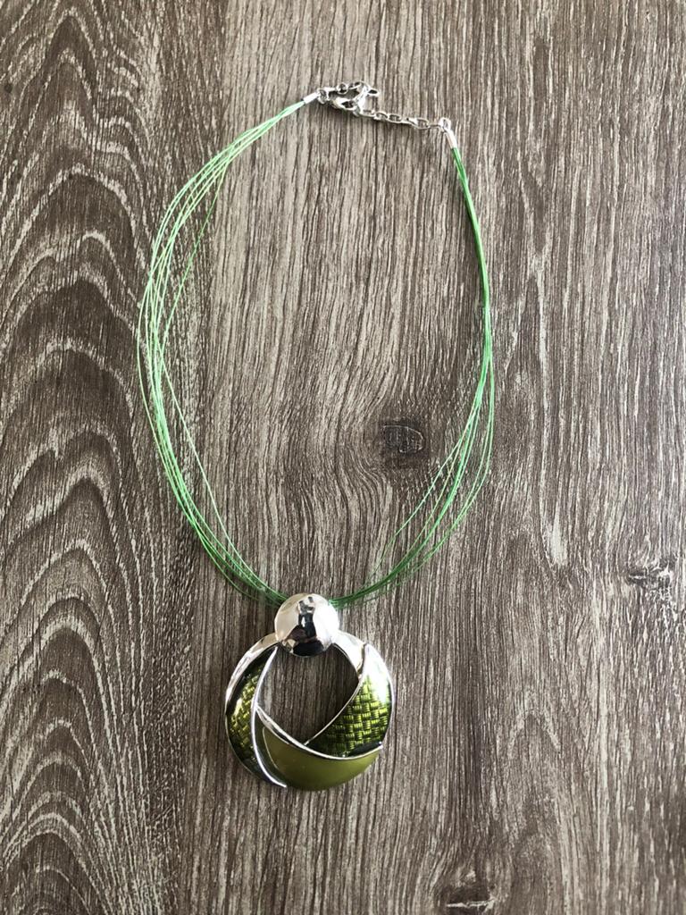 Leuke ketting, Ophalen of Verzenden, Zo goed als nieuw, Groen, Overige materialen