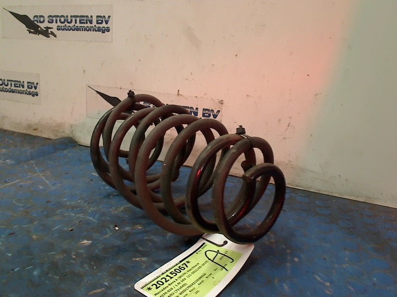 Schroefveer Set Achter Mercedes-Benz A (W176) 2012, Gebruikt, Mercedes-Benz AG, Mercedes-Benz, Mercedesstraße 120, Stuttgart 70372, , Duitsland
