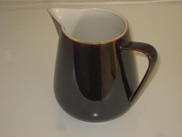 Villeroy & Boch bruine melkkan Luxembourg + Boch Rambouillet, Huis en Inrichting, Ophalen of Verzenden, Zo goed als nieuw, Bord(en)