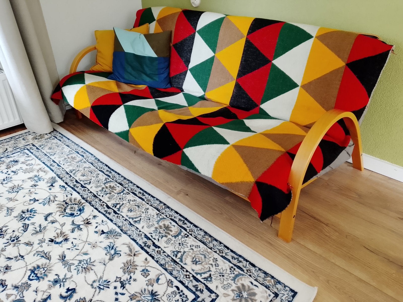 Slaapbank met futon en lattenbodem, Ophalen, Gebruikt, Meerkleurig, Tweepersoons